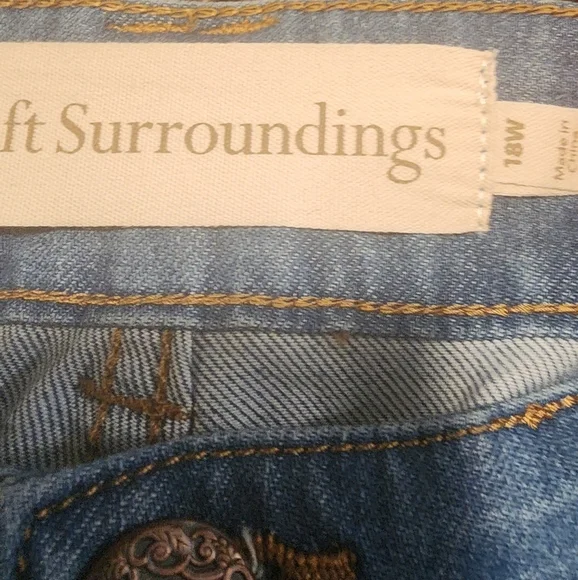 Soft Surroundings Woman's Jean - Picture 3 of 8